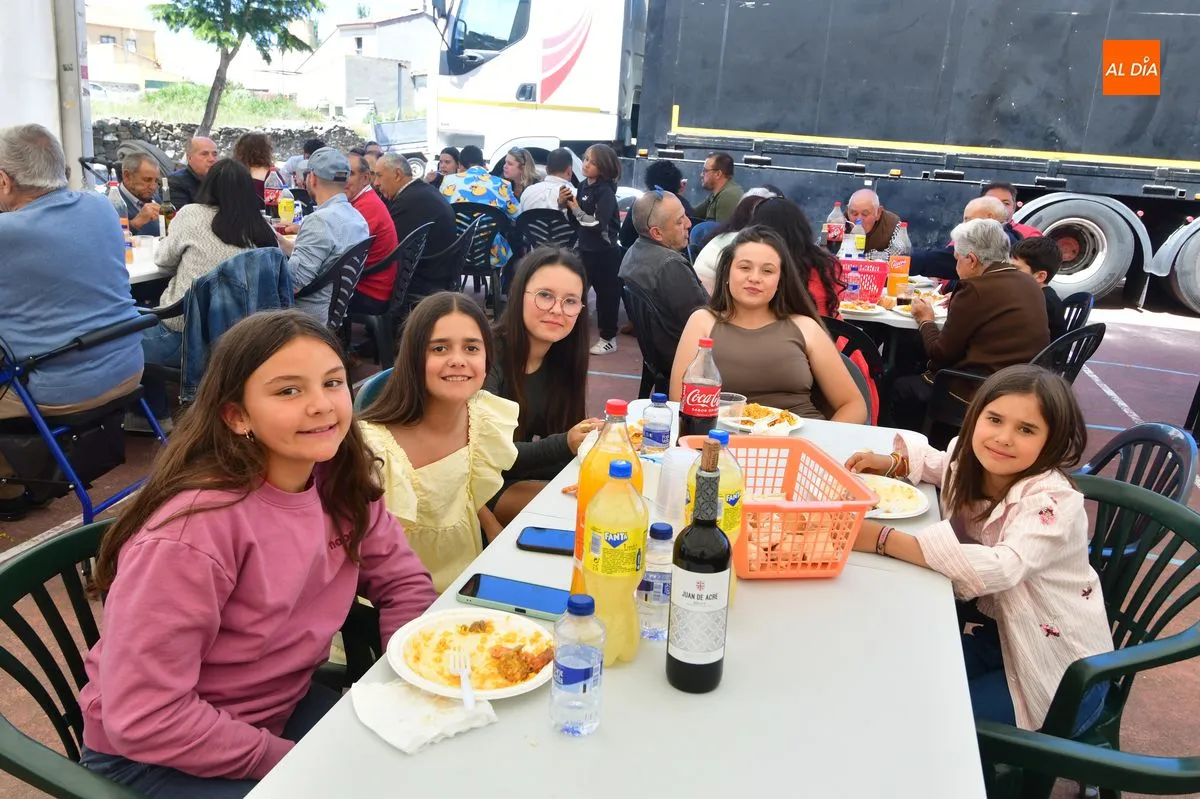 Paella popular por San Isidro en Carpio de Azaba