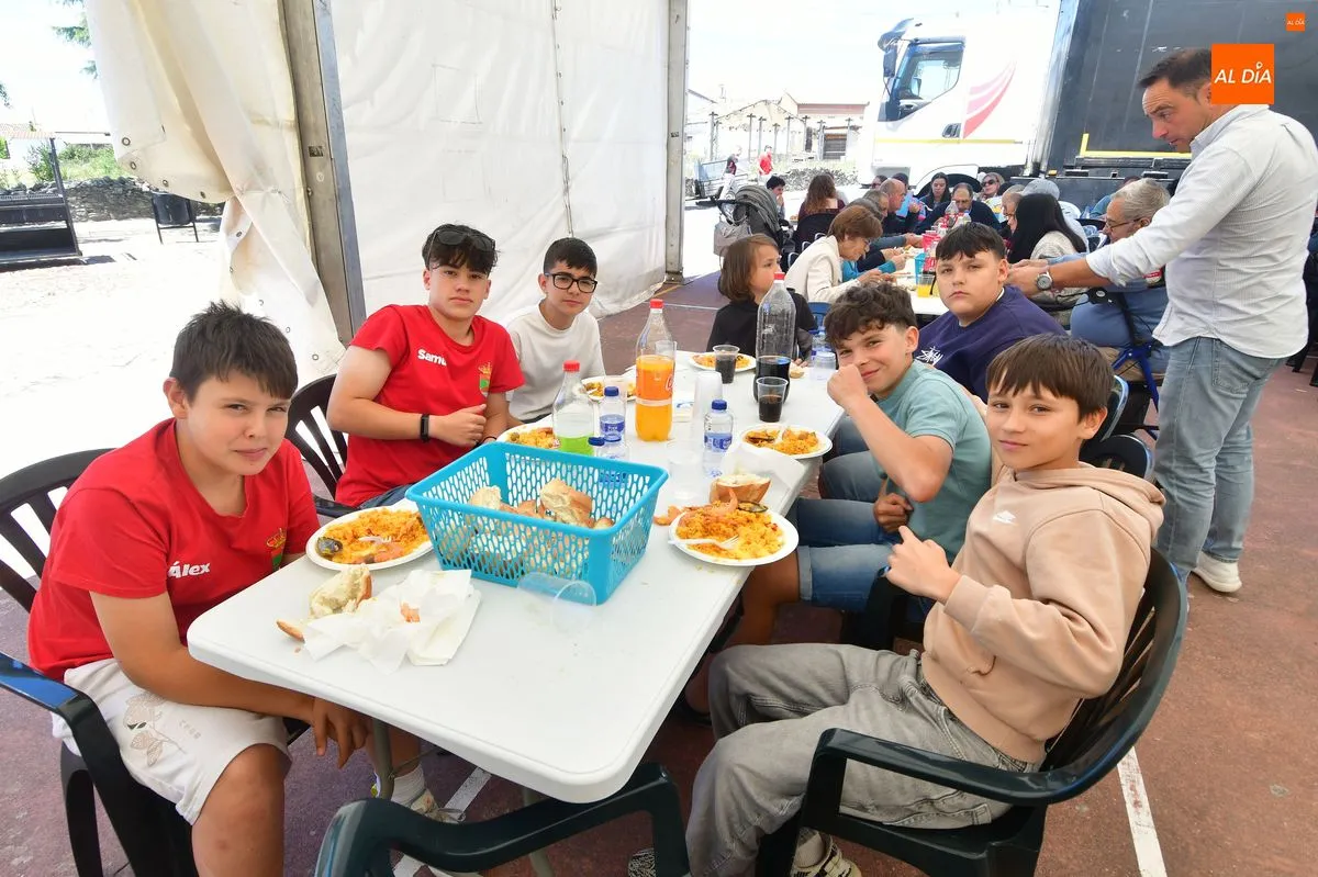 Paella popular por San Isidro en Carpio de Azaba