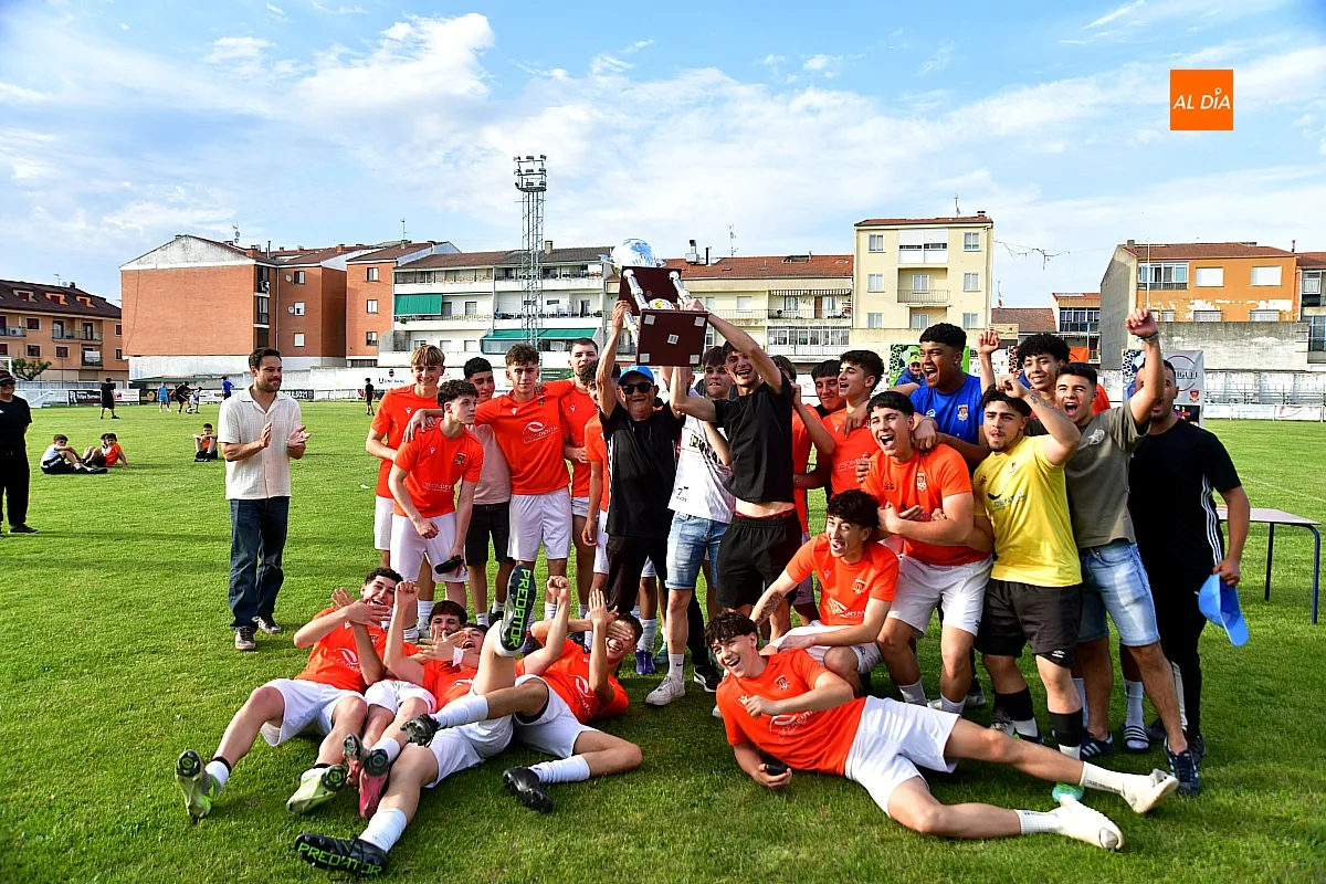  Premios del V Torneo Juvenil Miguel González Barbero, con triunfo final del Ciudad Rodrigo CF