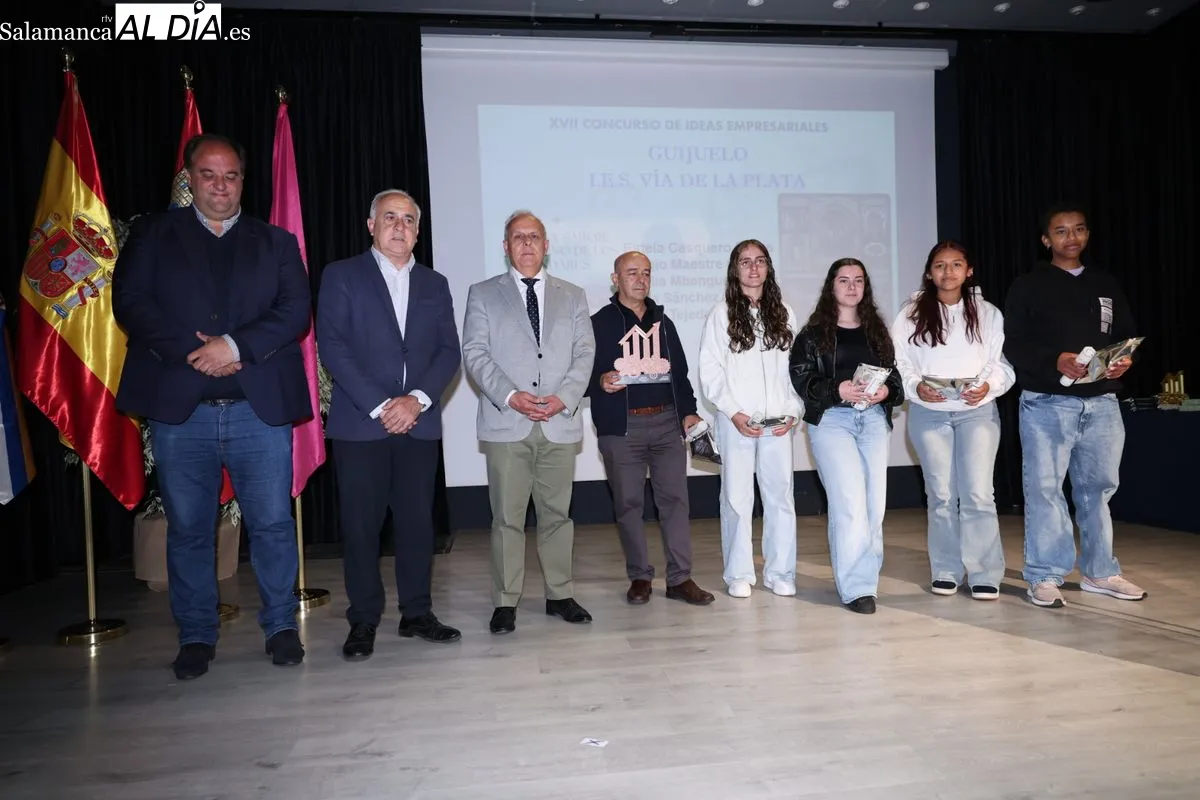 Entrega de los Premios 'Motivar para Emprender' en el Centro Cultural de Santa Marta de Tormes. Foto de David Sañudo