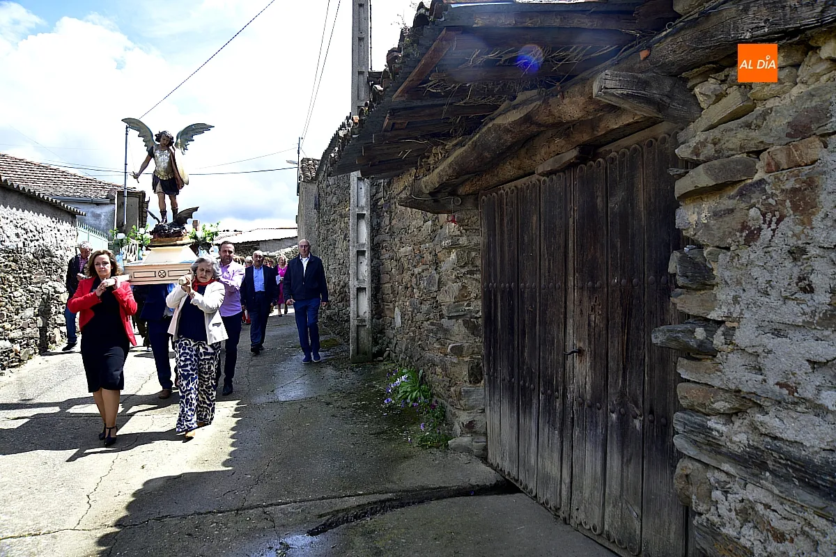 Actos religiosos en San Miguel Arcángel en La Atalaya