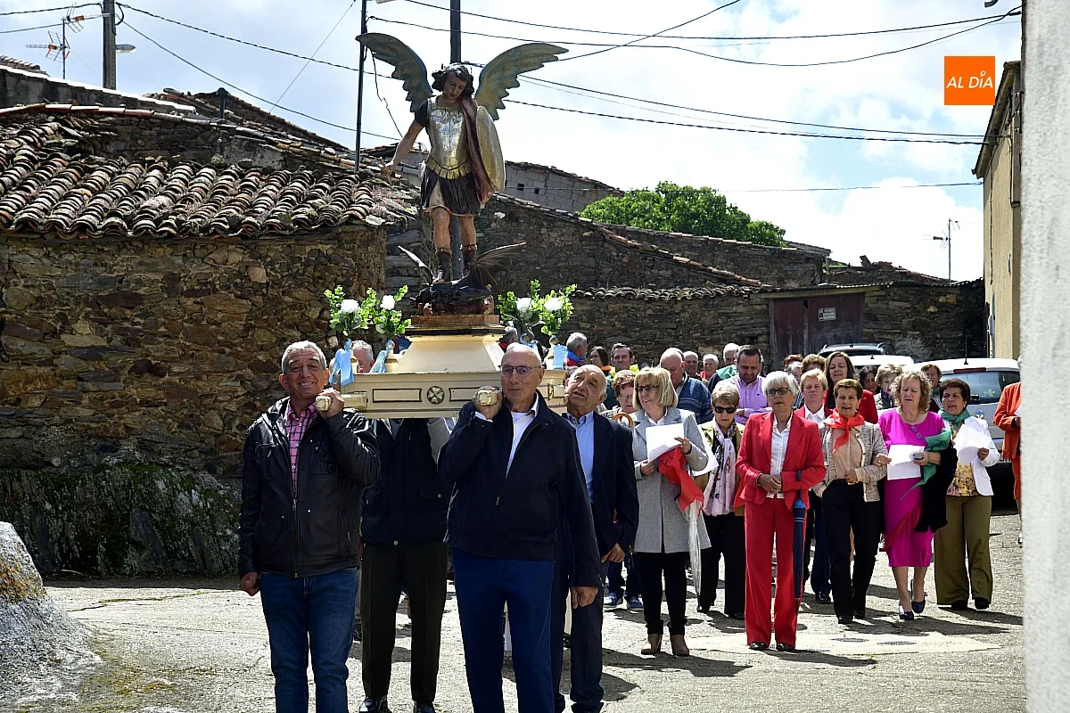 Actos religiosos en San Miguel Arcángel en La Atalaya