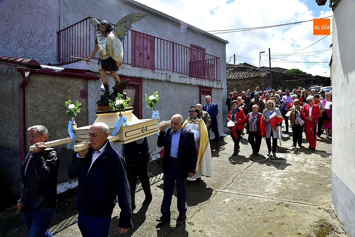 Actos religiosos en San Miguel Arcángel en La Atalaya