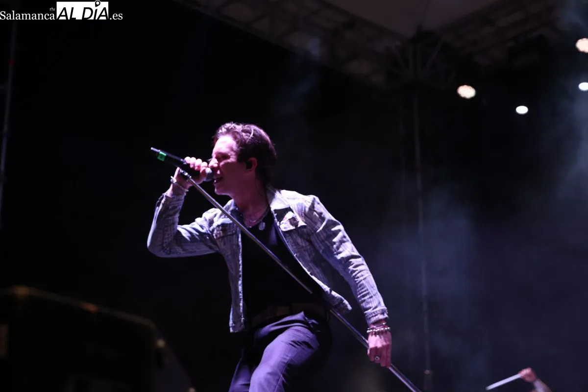 Walls conquista y pone a cantar a la Plaza Mayor de Salamanca | FOTOS: David Sañudo