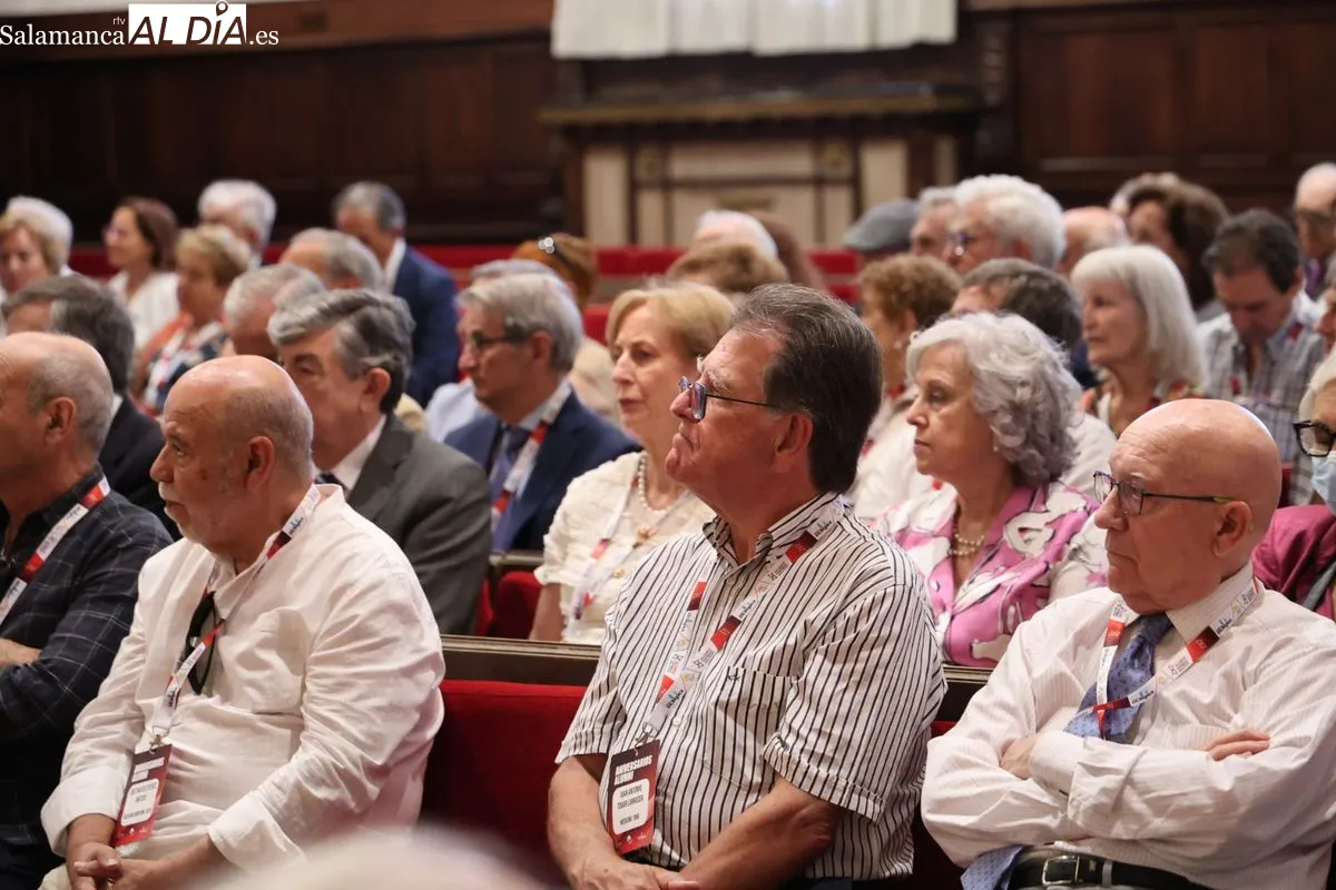 Salamanca acoge el reencuentro de graduados de la USAL de hace hasta 60 años | FOTOS: David Sañudo