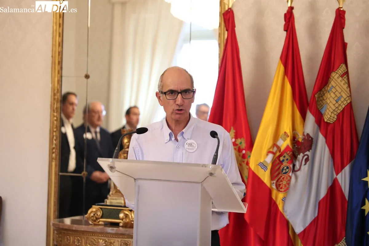 Atención a los medios de miembros de la Plataforma por la Defensa del Tren | FOTOS: David Sañudo 