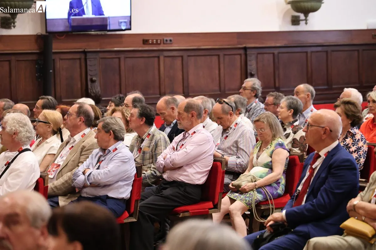 Salamanca acoge el reencuentro de graduados de la USAL de hace hasta 60 años | FOTOS: David Sañudo