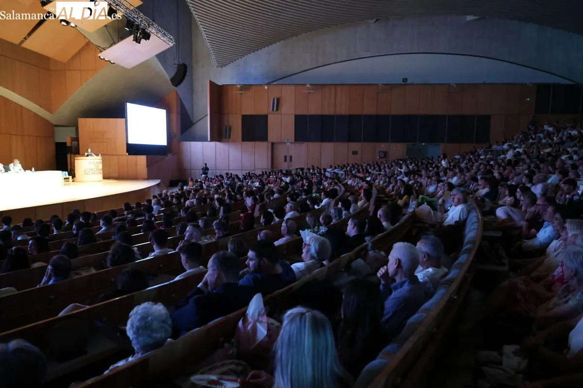 Los nuevos maestros de Infantil y Primaria de la USAL cierran su etapa universitaria | FOTOS: David Sañudo