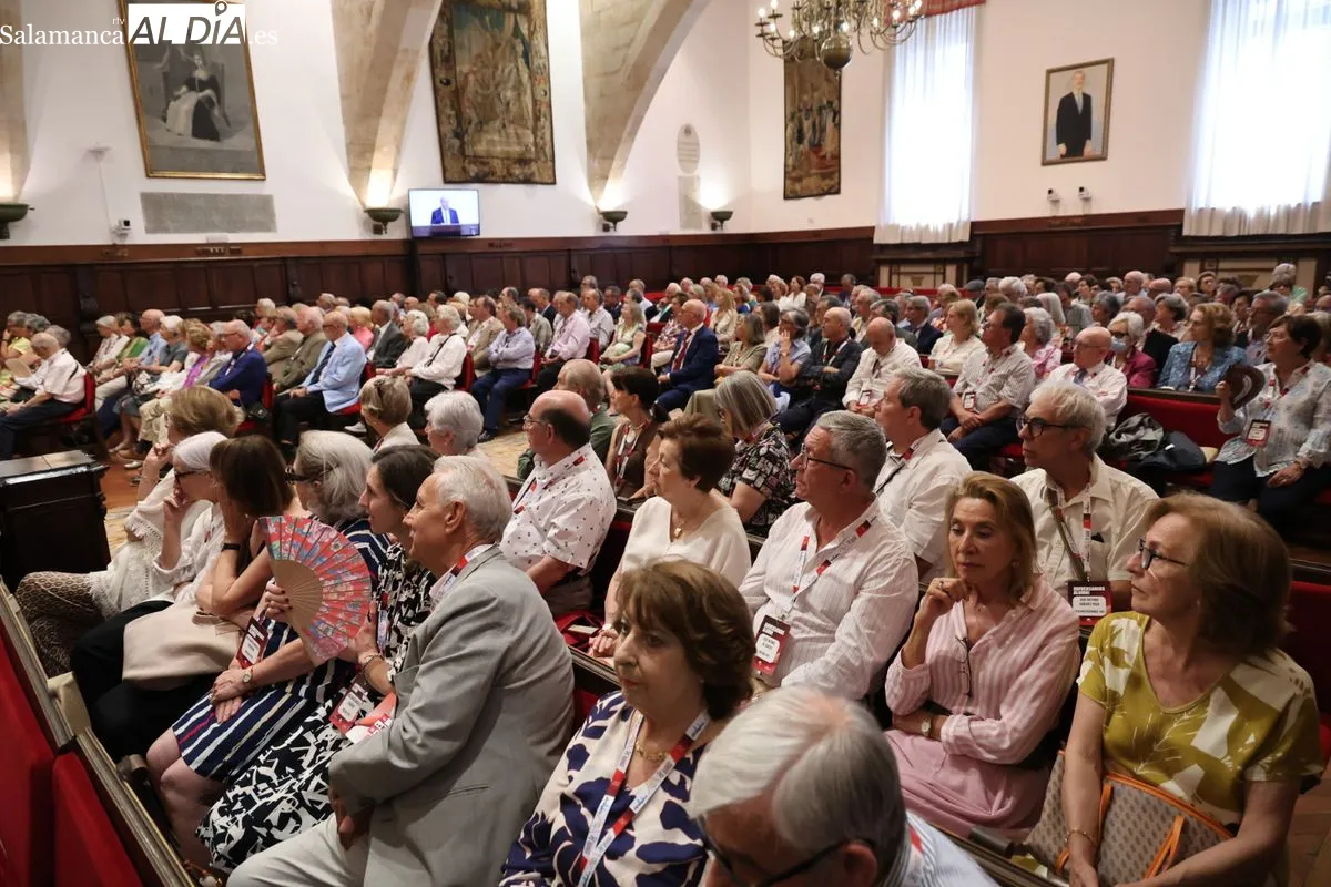 Salamanca acoge el reencuentro de graduados de la USAL de hace hasta 60 años | FOTOS: David Sañudo