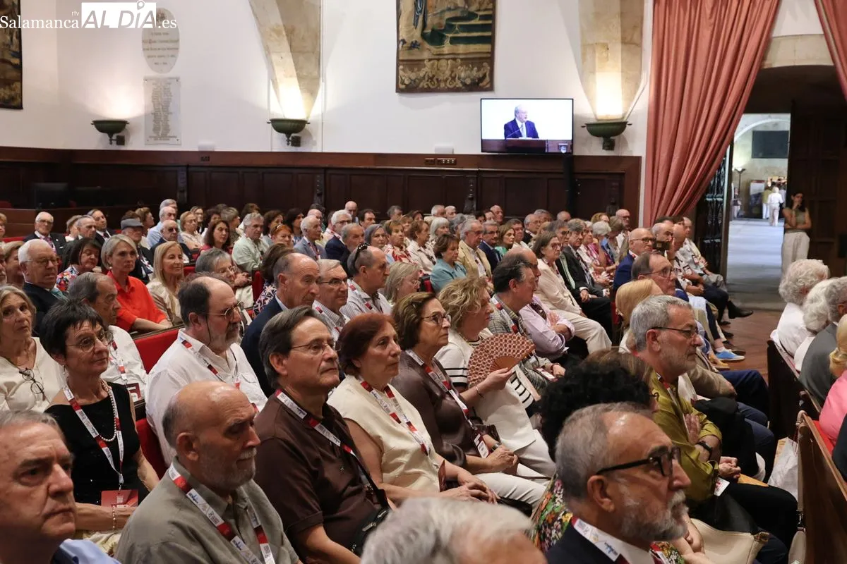 Salamanca acoge el reencuentro de graduados de la USAL de hace hasta 60 años | FOTOS: David Sañudo