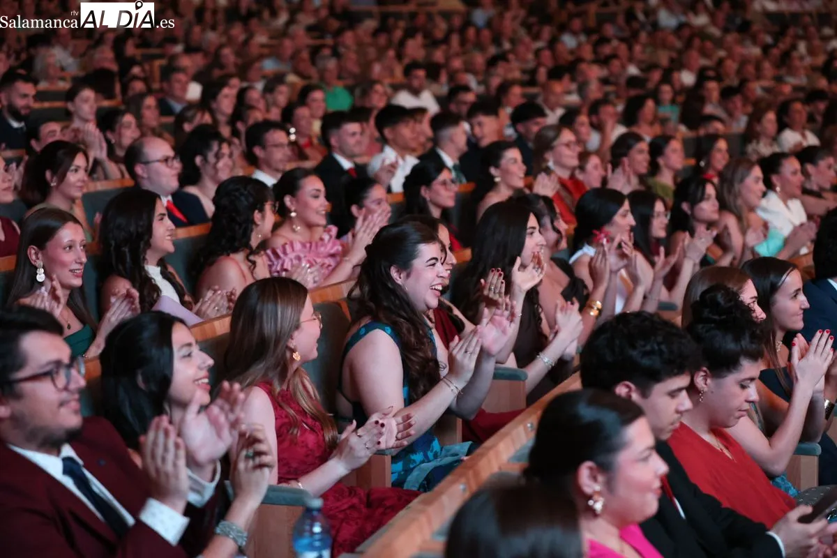 FOTOS | Los nuevos maestros de Infantil y Primaria de la USAL cierran su etapa universitaria