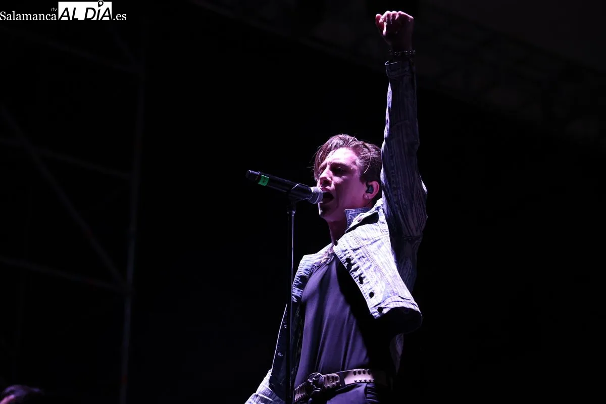 Walls conquista y pone a cantar a la Plaza Mayor de Salamanca | FOTOS: David Sañudo