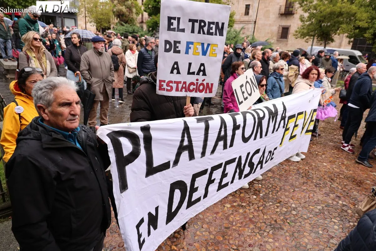 Protesta por las conexiones ferroviarias en Salamanca | FOTOS: David Sañudo 