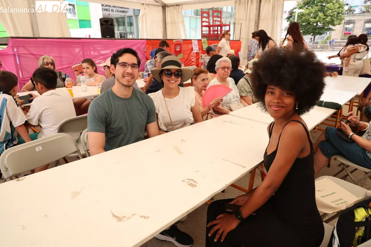 FEVESA celebra el Día del Vecino con una paella popular en Salamanca | FOTOS: David Sañudo
