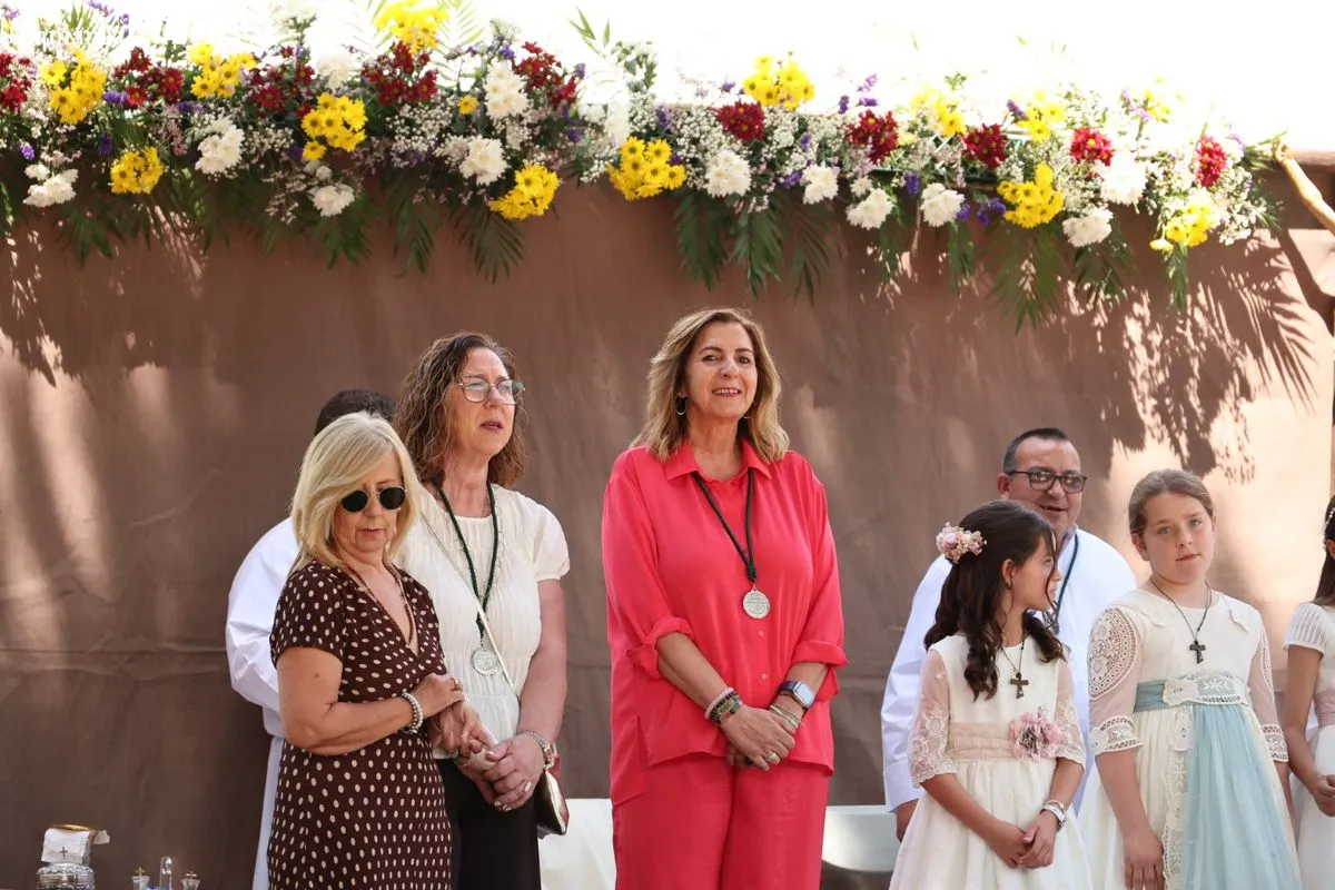 Los vecinos de Tejares arropan a la Virgen de la Salud en su tradicional procesión | FOTOS: David Sañudo