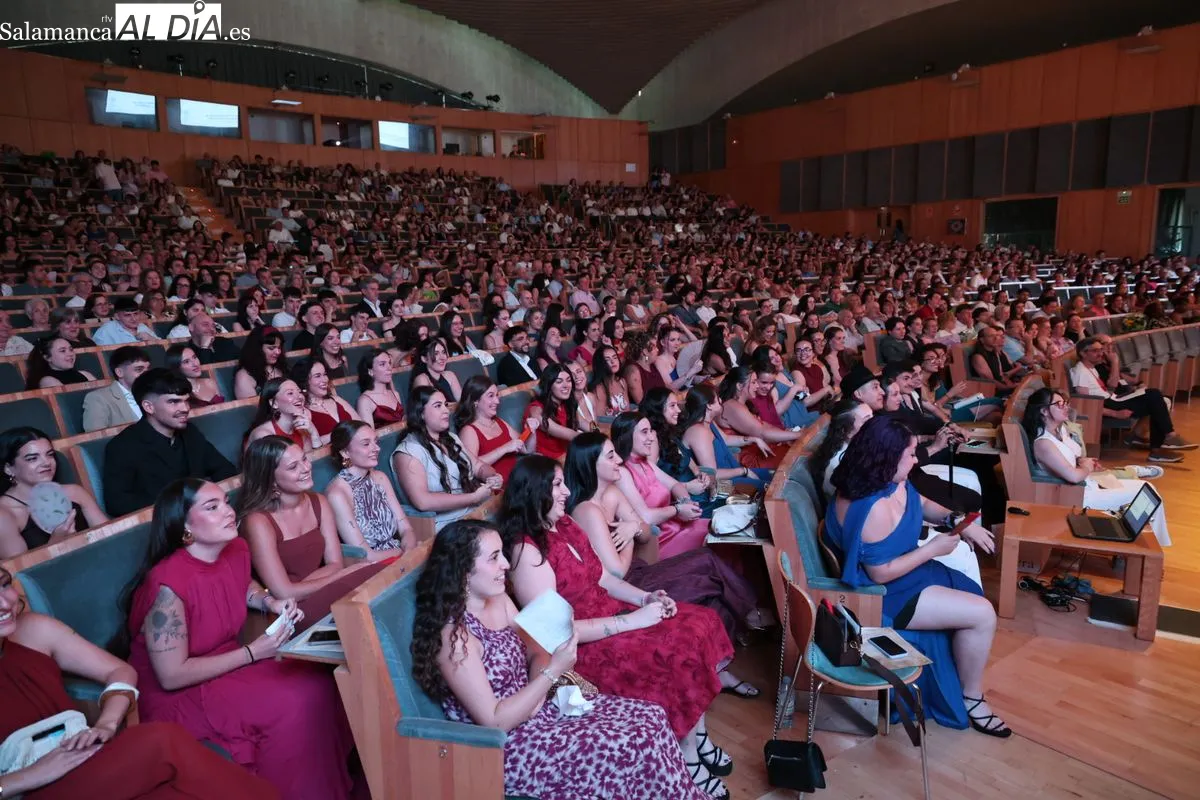 FOTOS |Graduación de la USAL en Pedagogía y Educación Social