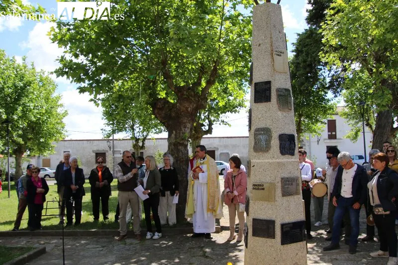 Foto 10 - Un monolito y 31 placas de cer&aacute;mica para no olvidar a los colonos de Torrej&oacute;n de Alba