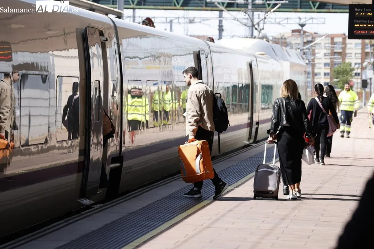 Usuarios del tren Salamanca-Valladolid exigen mejoras el 10 de mayo
