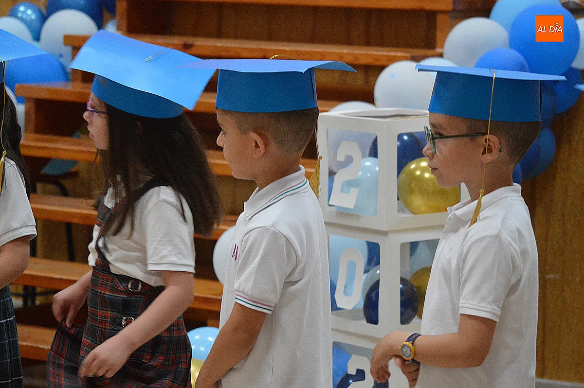 Foto 13 - Los peque&ntilde;os de 3&ordm; de Infantil del Colegio Misioneras de la Providencia- Santa Teresa se despiden de su etapa en Infantil