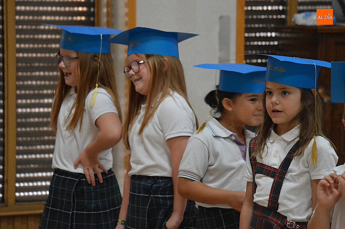 Foto 16 - Los peque&ntilde;os de 3&ordm; de Infantil del Colegio Misioneras de la Providencia- Santa Teresa se despiden de su etapa en Infantil