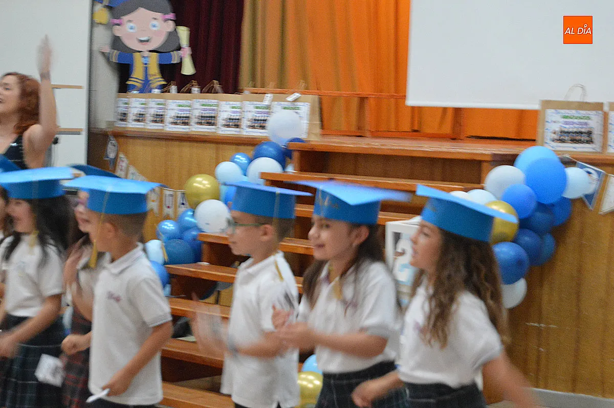 Foto 8 - Los peque&ntilde;os de 3&ordm; de Infantil del Colegio Misioneras de la Providencia- Santa Teresa se despiden de su etapa en Infantil