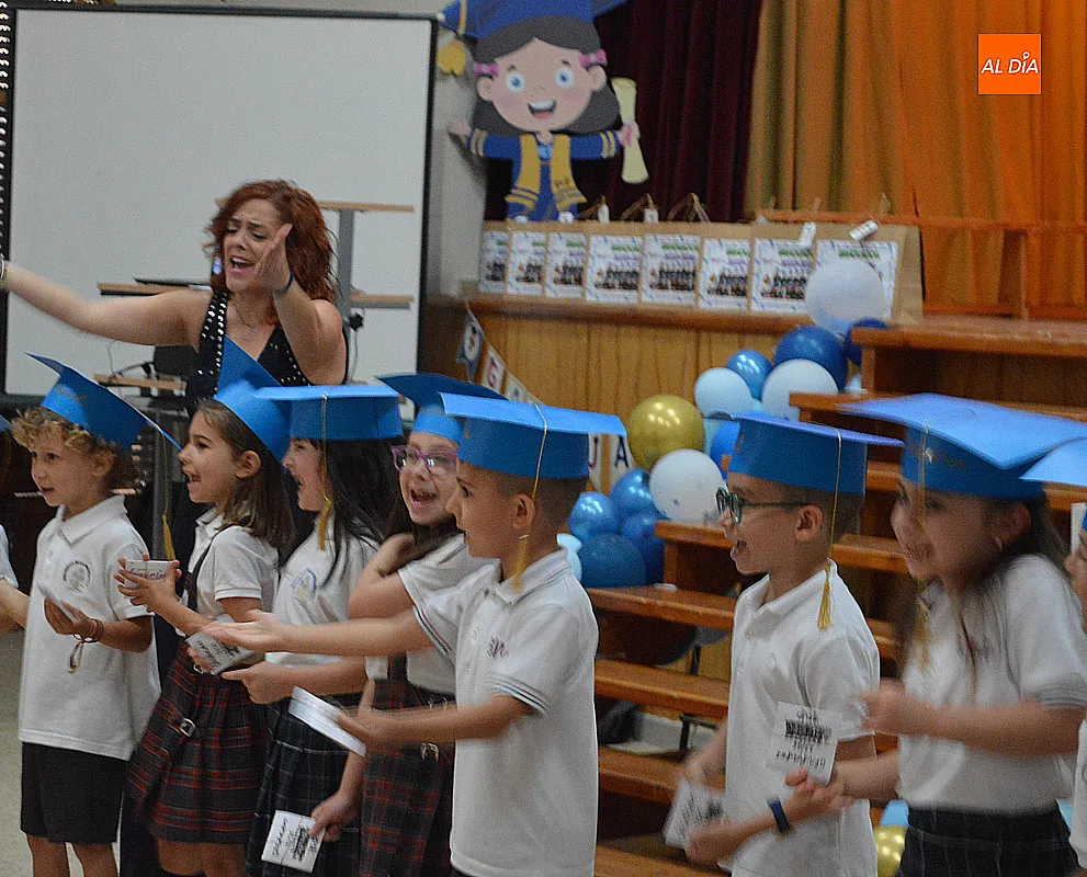 Foto 9 - Los peque&ntilde;os de 3&ordm; de Infantil del Colegio Misioneras de la Providencia- Santa Teresa se despiden de su etapa en Infantil