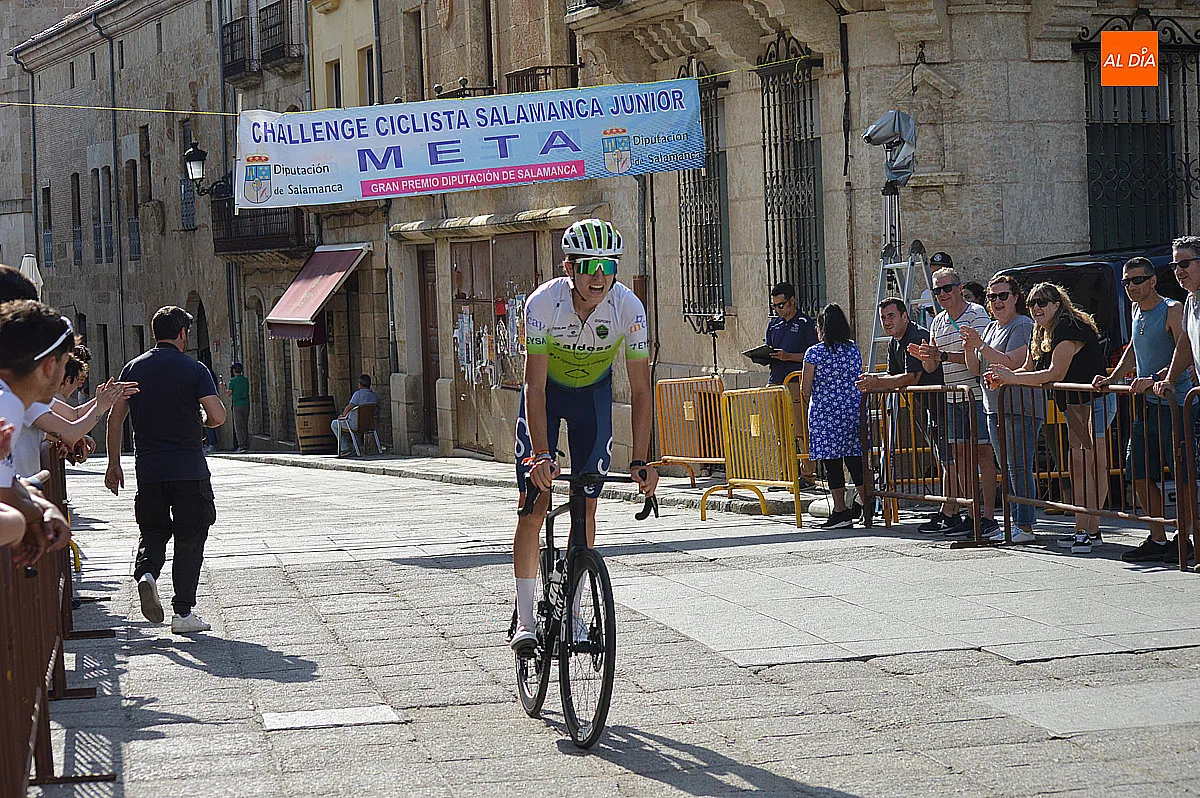 Foto 15 - La primera etapa de la I Vuelta Ciclista Salamanca Junior concluye con Carlos Tienda como l&iacute;der de la clasificaci&oacute;n