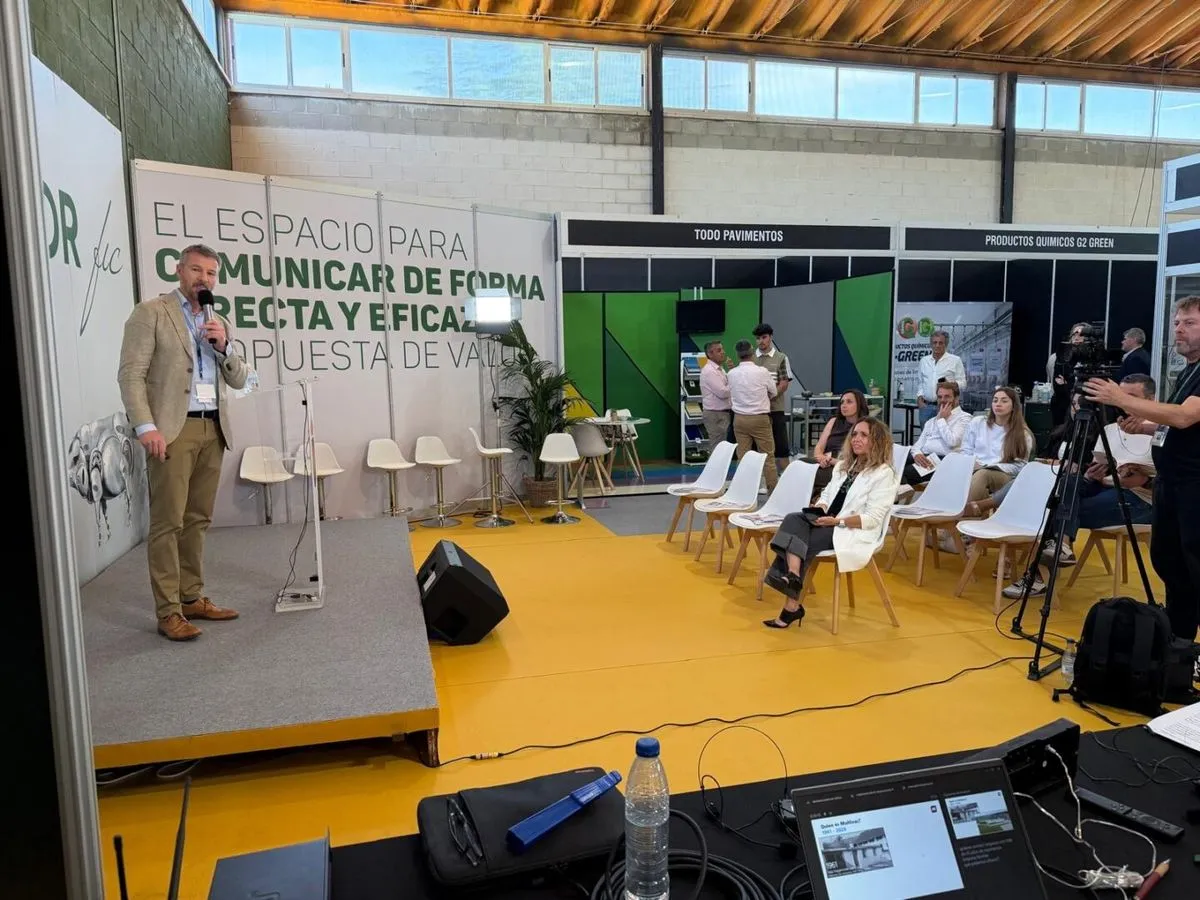 Foto 2 - Gran presencia de profesionales en la FIC de Guijuelo