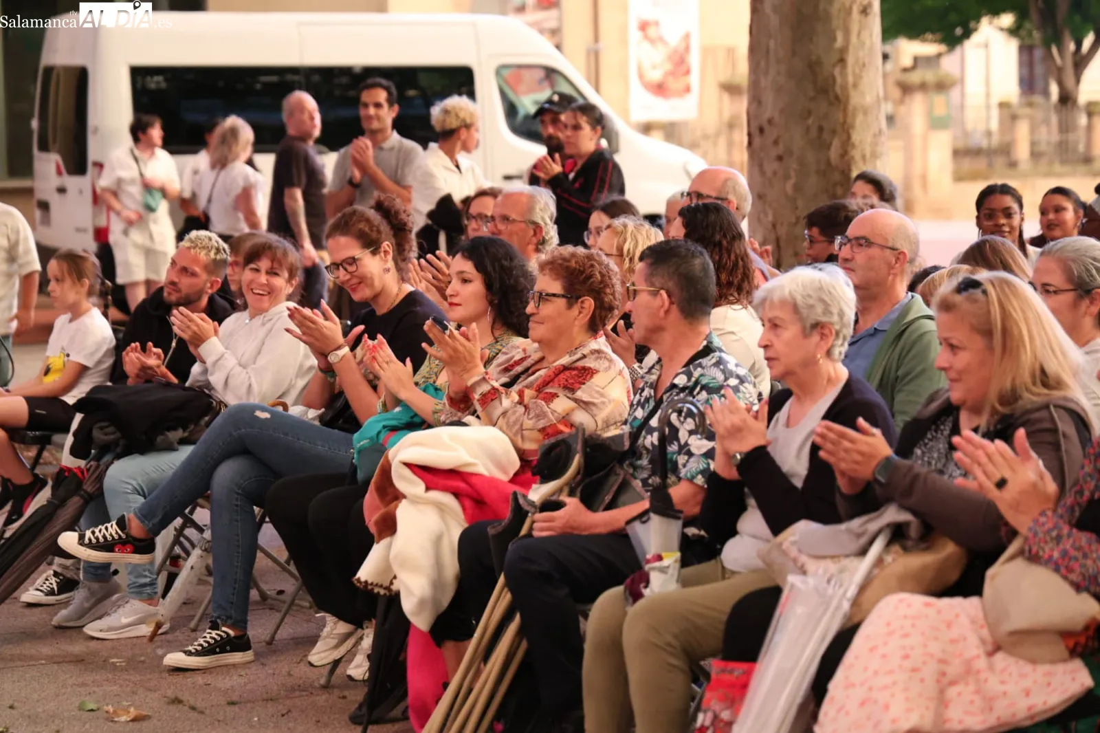 Foto 9 - FOTOS | Arte, circo, fuego e inclusi&oacute;n social en la fiesta de fin de curso de la Casa Escuela Santiago Uno en Salamanca