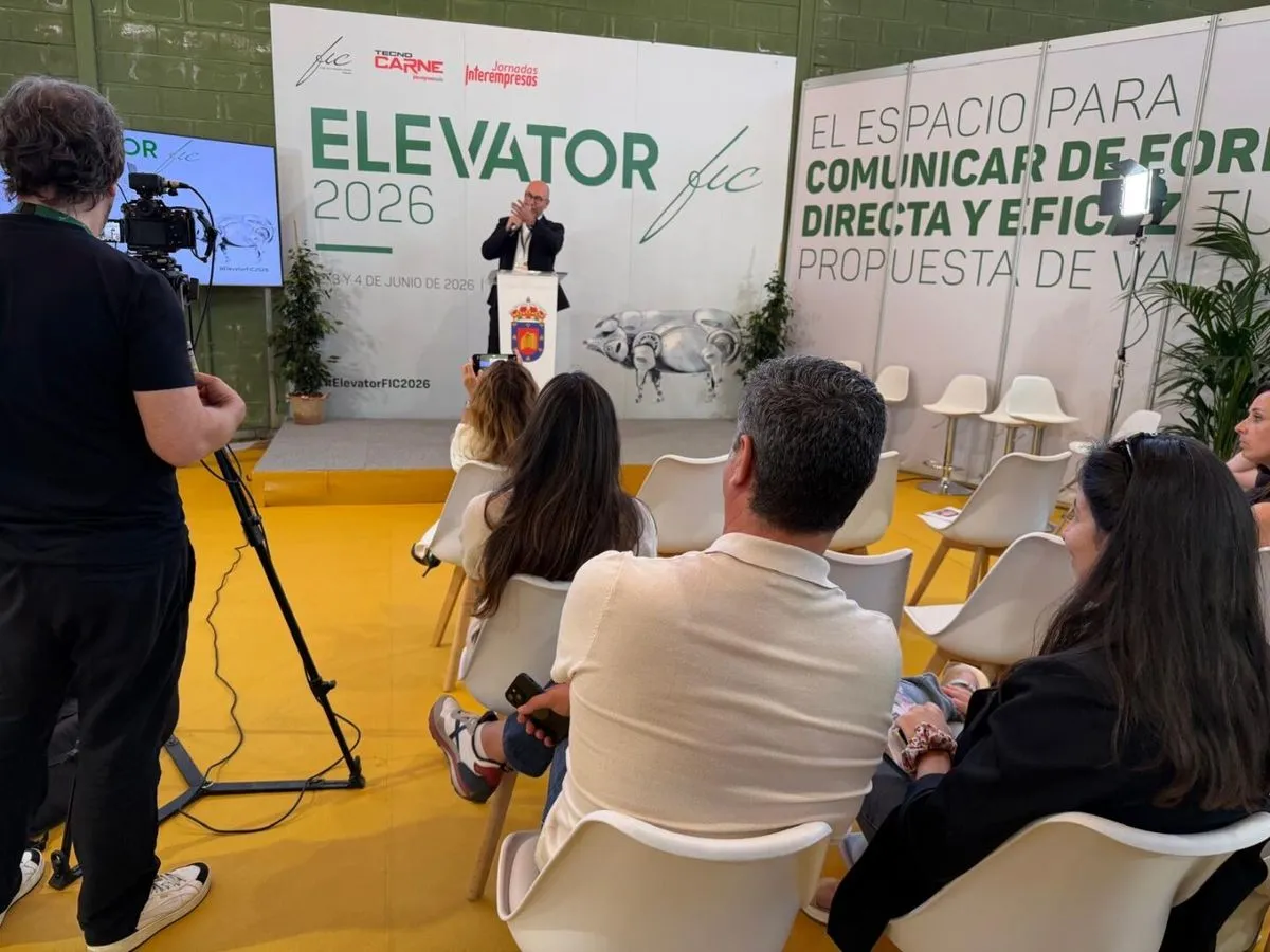 Foto 6 - Gran presencia de profesionales en la FIC de Guijuelo