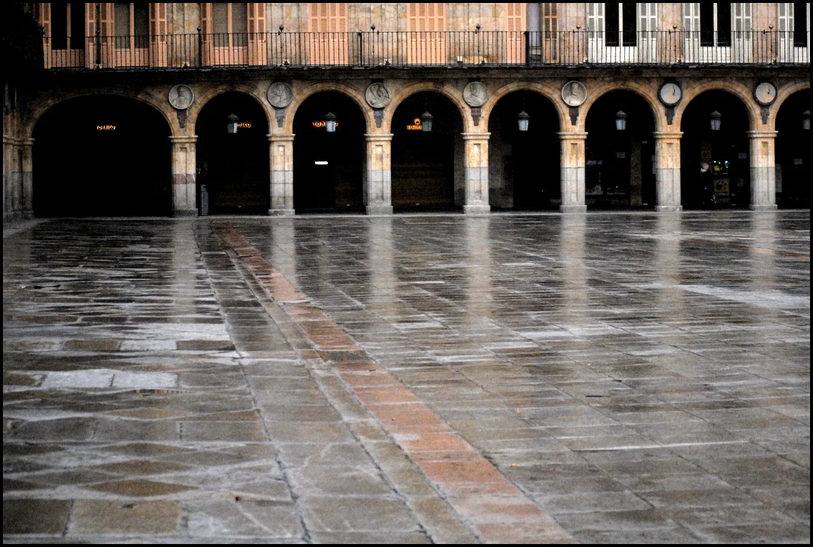 Foto 5 - Plaza Mayor de Salamanca: la paz y la memoria