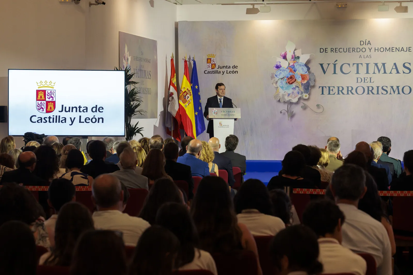 Mañueco anuncia un plan de apoyo a las víctimas del terrorismo