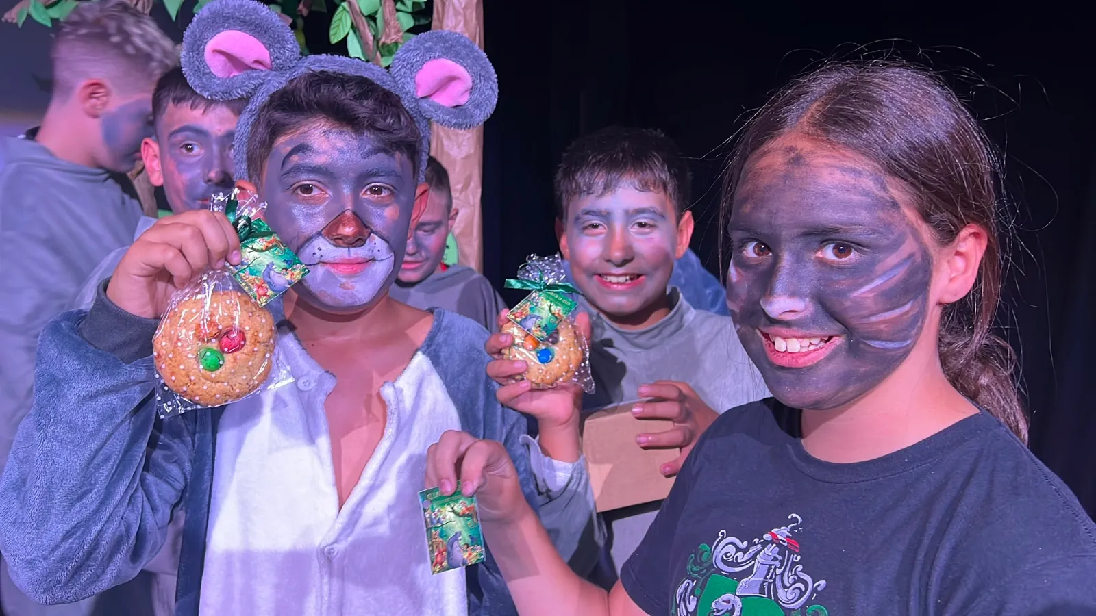 Foto 6 - Emoci&oacute;n y aplausos en el Calder&oacute;n con &lsquo;El Libro de la Selva&rsquo; del Colegio La Encarnaci&oacute;n