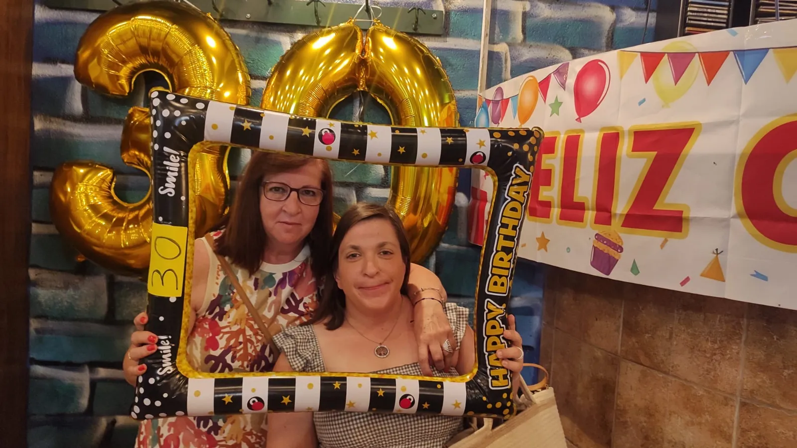 Foto 7 - La Asociaci&oacute;n de Mujeres Siglo XXI de Macotera festeja sus 30 a&ntilde;os rodeada de cari&ntilde;o, emociones y reconocimiento
