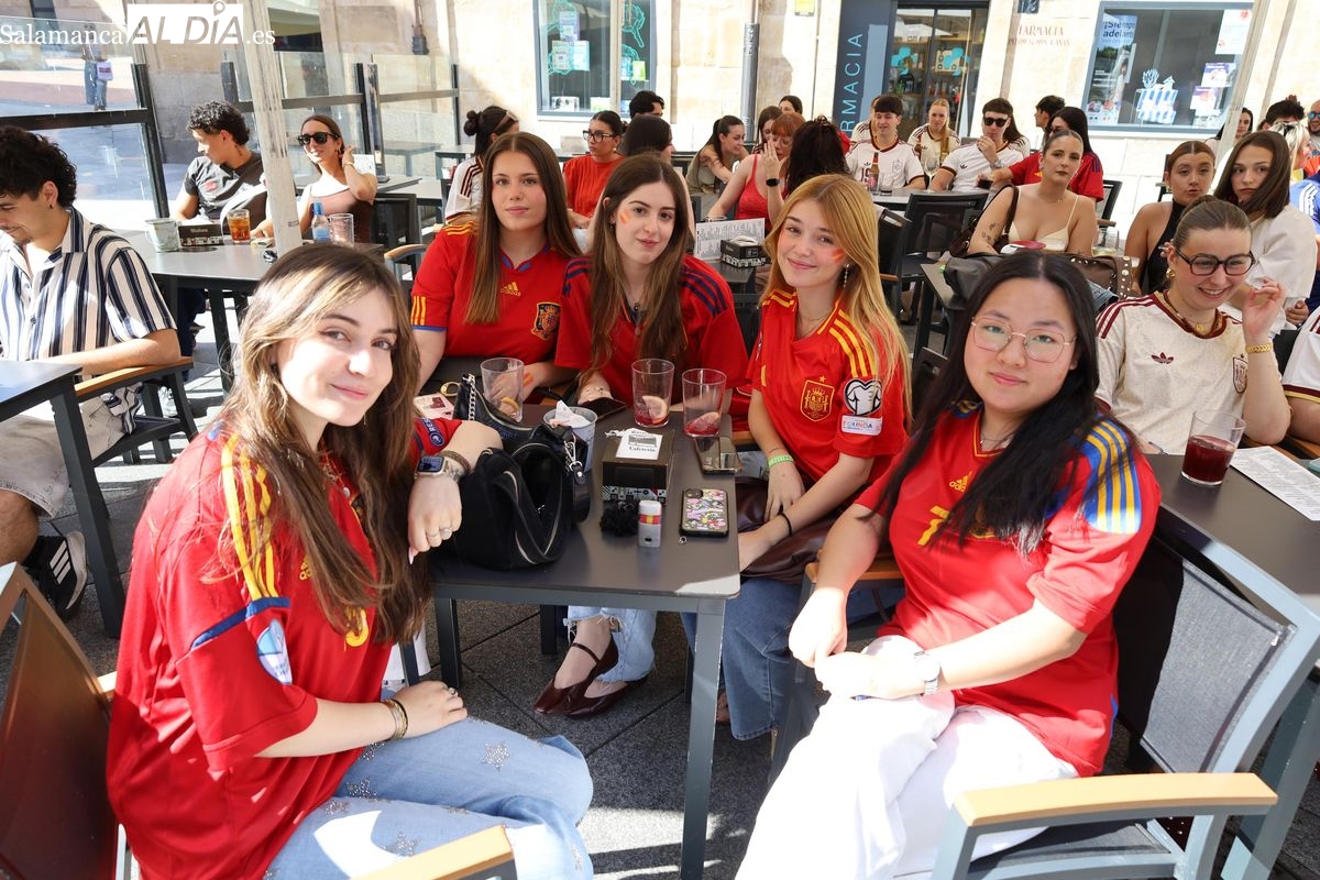 FOTOS | ¡Salamanca tiene ganas de Mundial 2026 y las terrazas se llenan para ver el primer partido!