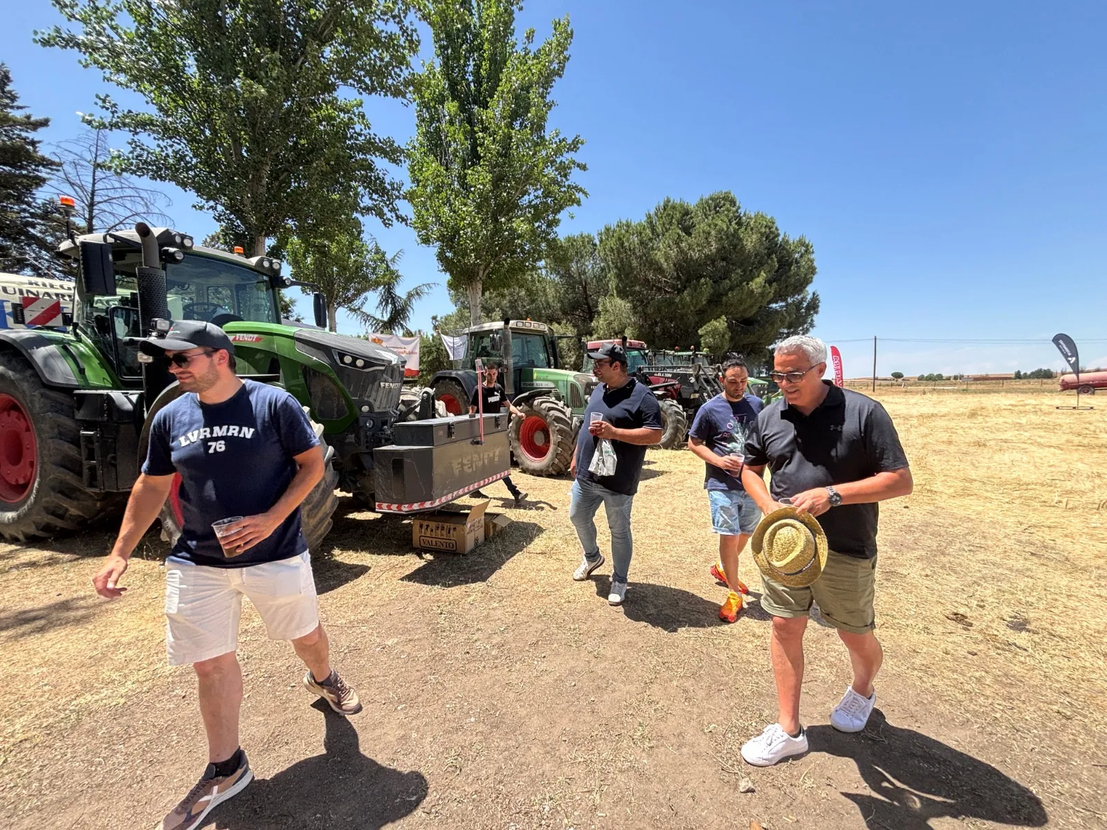 Foto 2 - Palaciosrubios estrena Tractorautos Beleguina con un destacado &eacute;xito de participaci&oacute;n