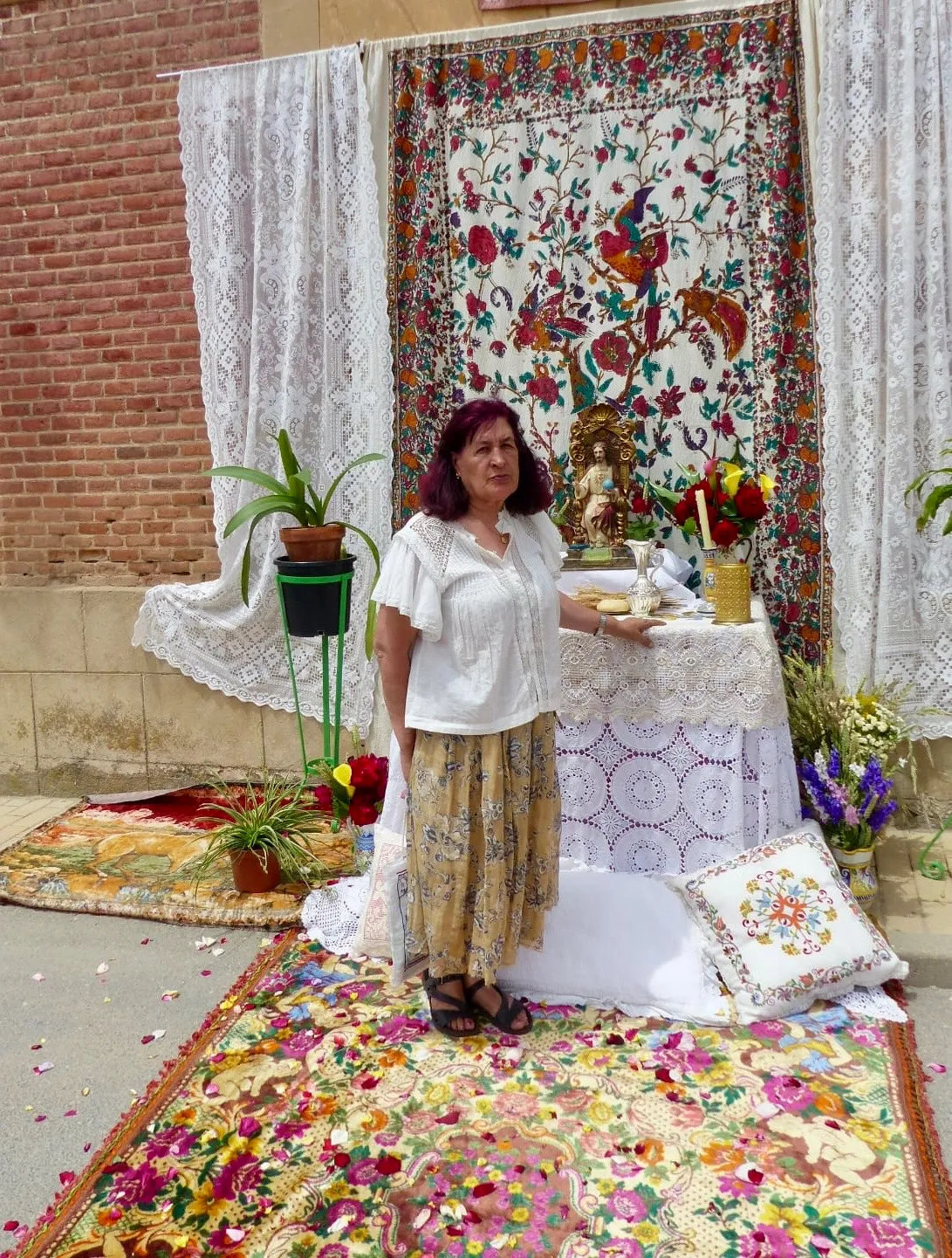 Foto 7 - Fe y devoci&oacute;n recorren las calles de Villoria en la festividad del Corpus