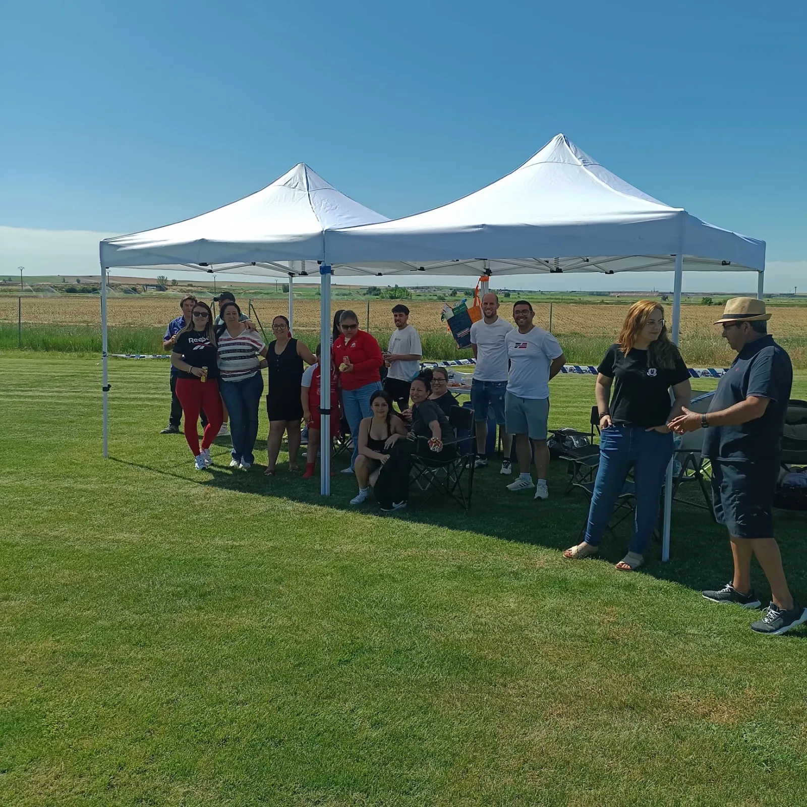 Foto 3 - Cerca de 700 personas disfrutan del deporte y el buen ambiente en el II Torneo Las Villas disputado en Babilafuente