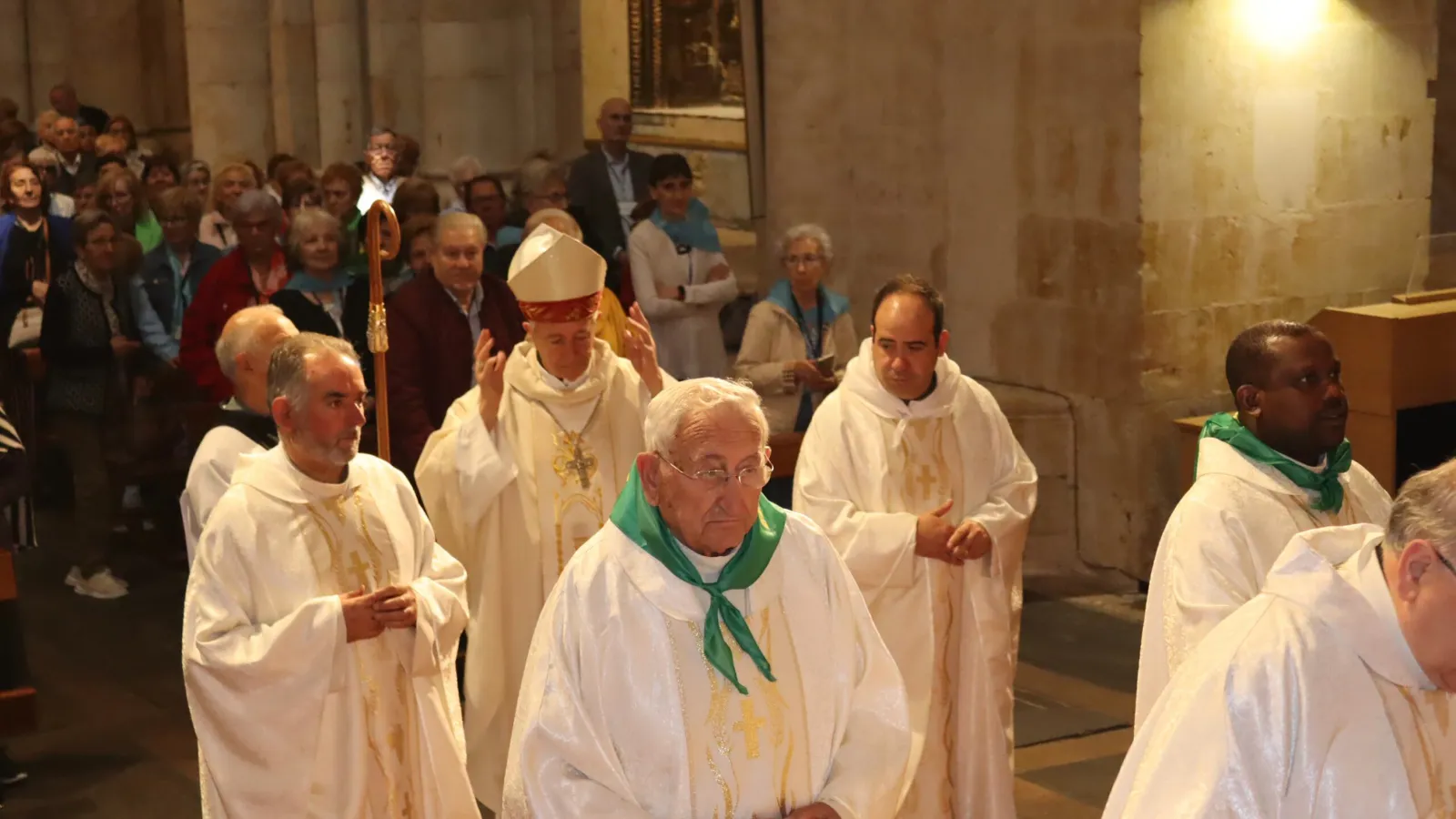 Foto 5 - Siete miembros de Vida Ascendente de Ciudad Rodrigo participan en el encuentro regional celebrado en Salamanca