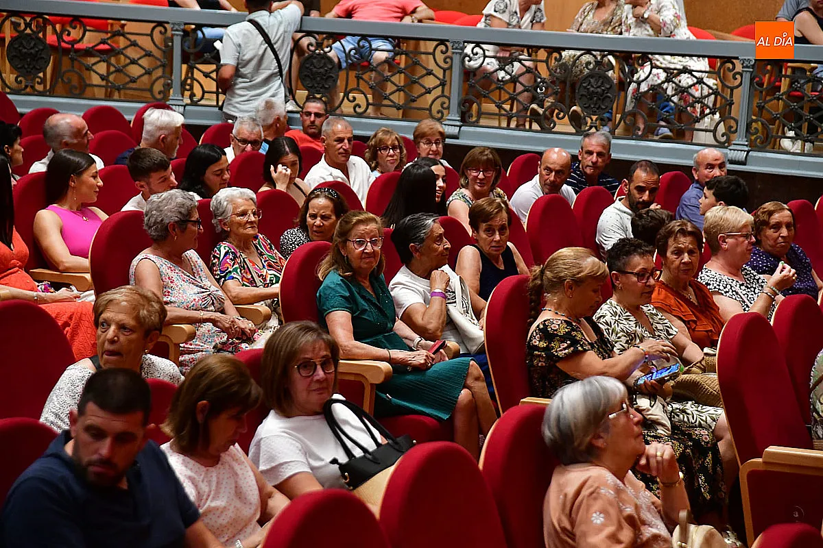 Actuación del Taller de Baile Charro en el Teatro Nuevo Fernando Arrabal 