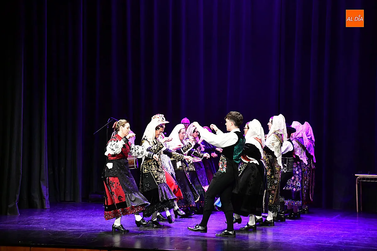 Actuación del Taller de Baile Charro en el Teatro Nuevo Fernando Arrabal 