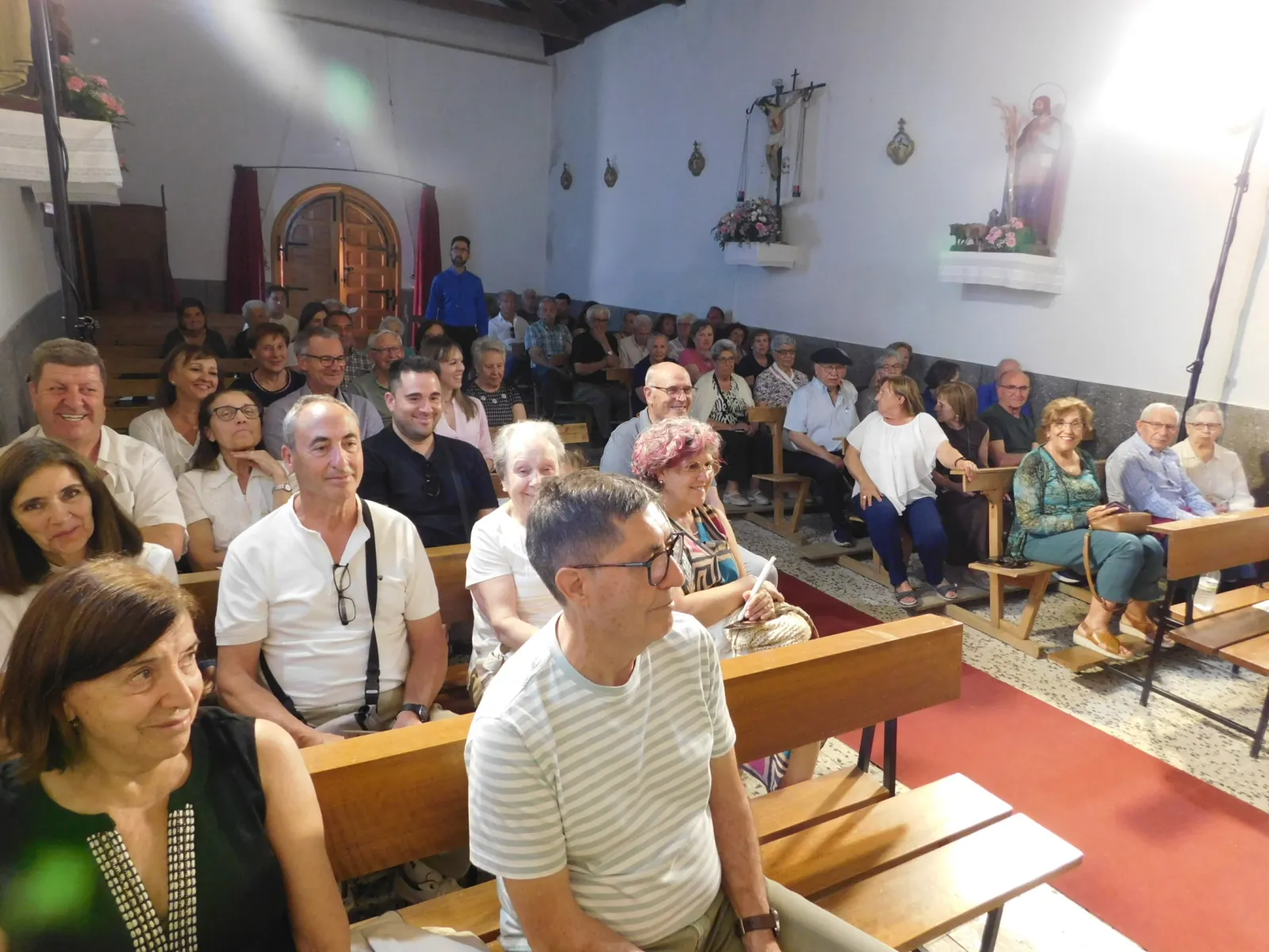 Foto 3 - 'Juan, el esp&iacute;ritu del amor' emociona a Aldeanueva de la Sierra en el cierre de las fiestas del Corpus
