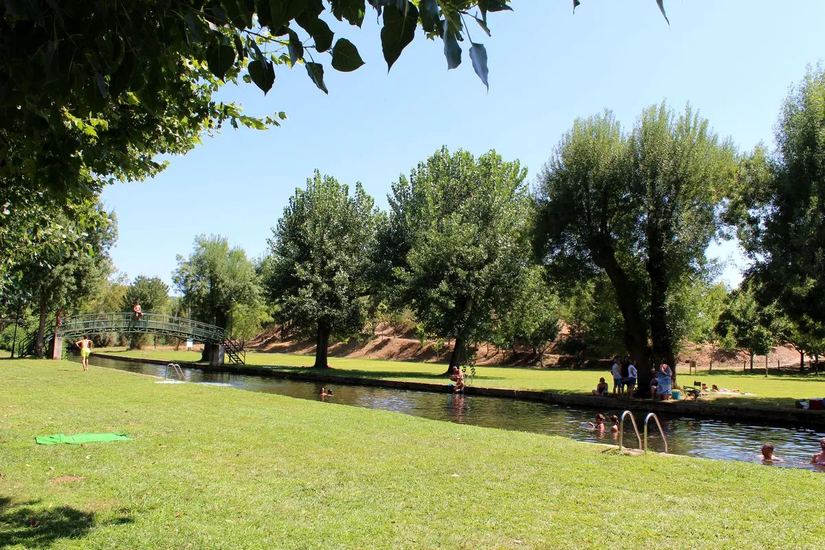 Espacios de baño y de recreo en Penamacor (Portugal) 