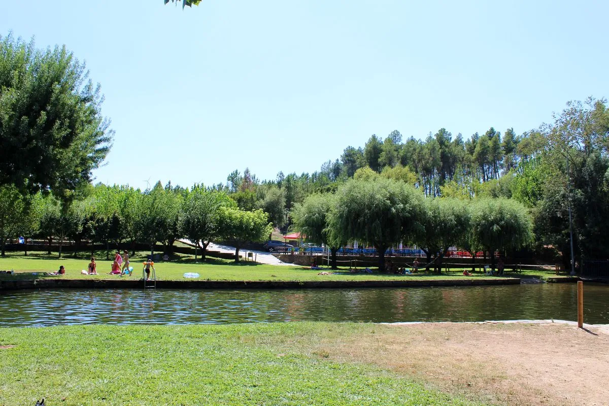Espacios de baño y de recreo en Penamacor (Portugal) 