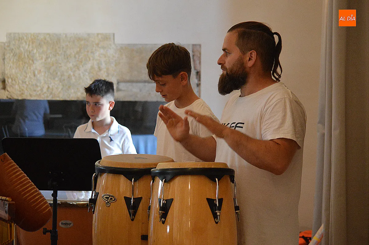 Ignaguración de la banda de percusión en el Palacio de Montarco 