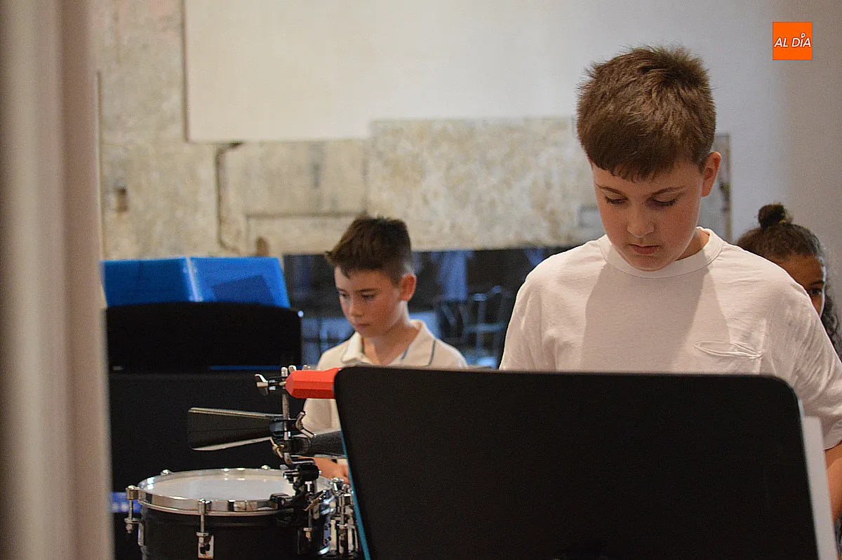 Ignaguración de la banda de percusión en el Palacio de Montarco 