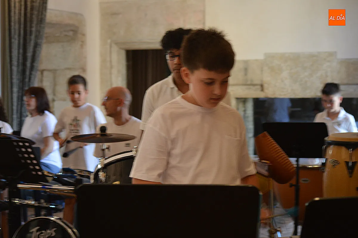 Ignaguración de la banda de percusión en el Palacio de Montarco 