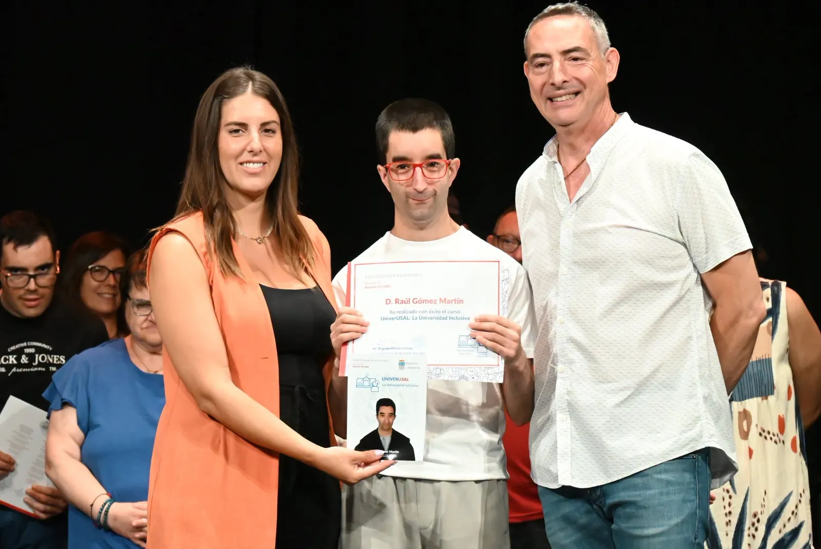 Clausura de UniverUSAL  en el Teatro Nuevo Fernando Arrabal 