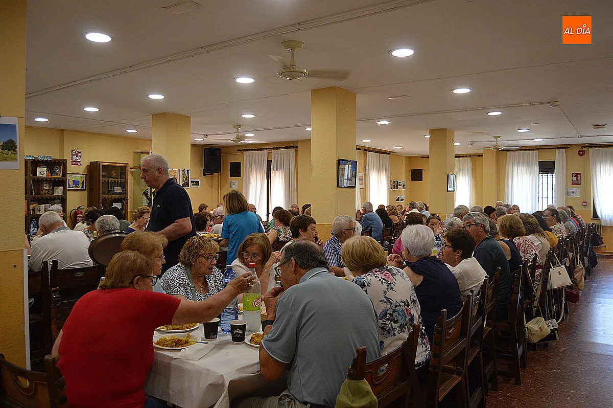 Centro de Día de Mayores comida de finde de curso 