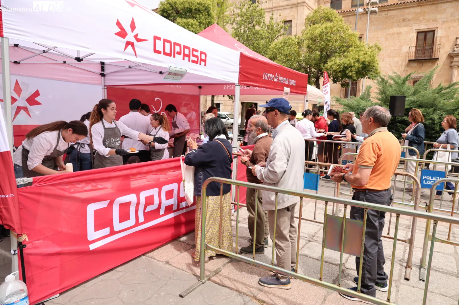 Degustaciones gratis de Ternera Charra por su 25 aniversario | FOTOS: David Sañudo